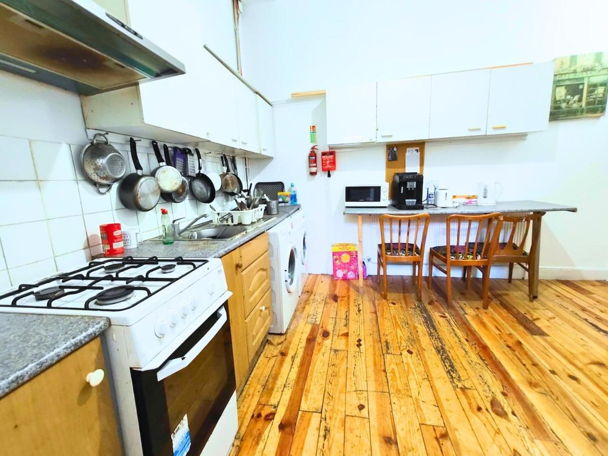 R12 Prime Location Double * Londres