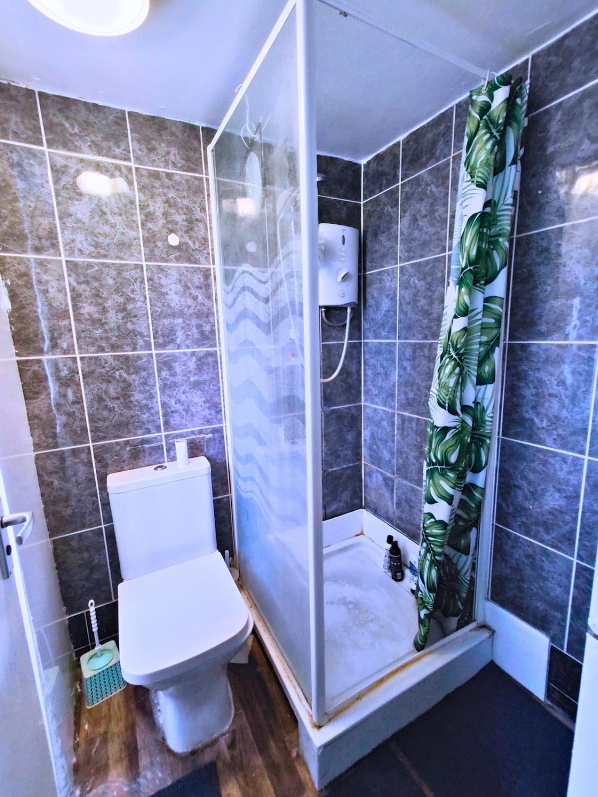 R12 Prime Location Double Appartement